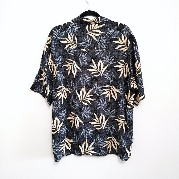 Manhattan Hawaiian Vintage Print Button  Up Shirt Size Large Gray Blue Rayon - Picture 3 of 3